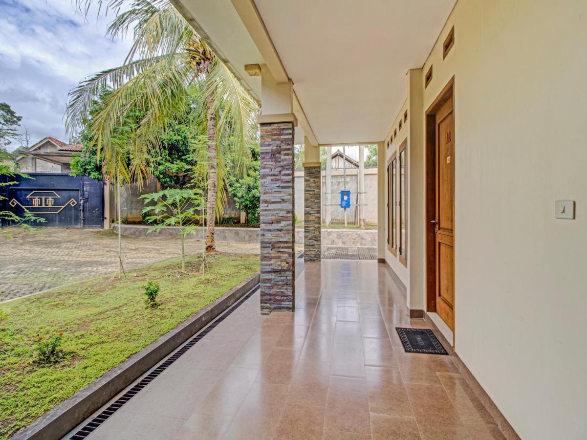 Oyo 89997 Hotel Bumi Kedaton Waterpark Bandar Lampung Luaran gambar