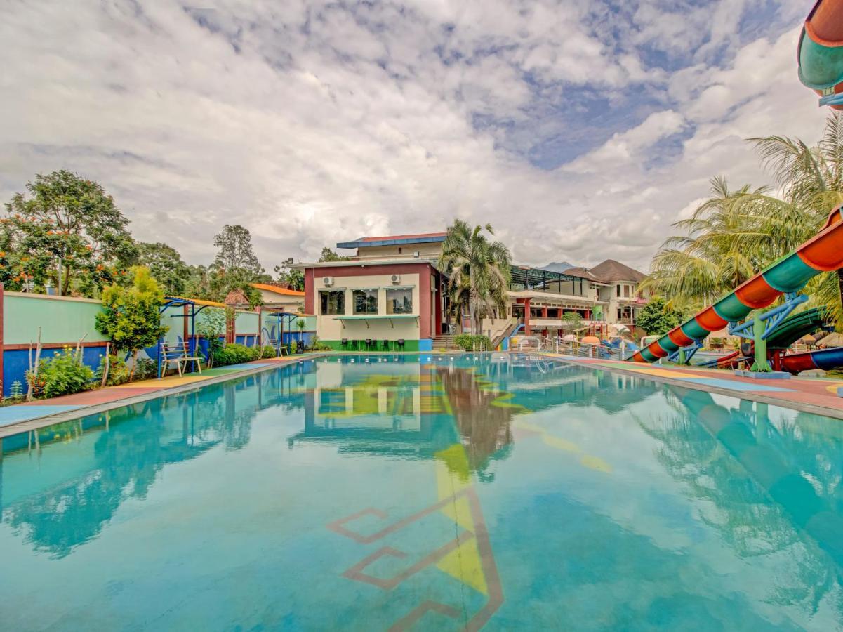 Oyo 89997 Hotel Bumi Kedaton Waterpark Bandar Lampung Luaran gambar